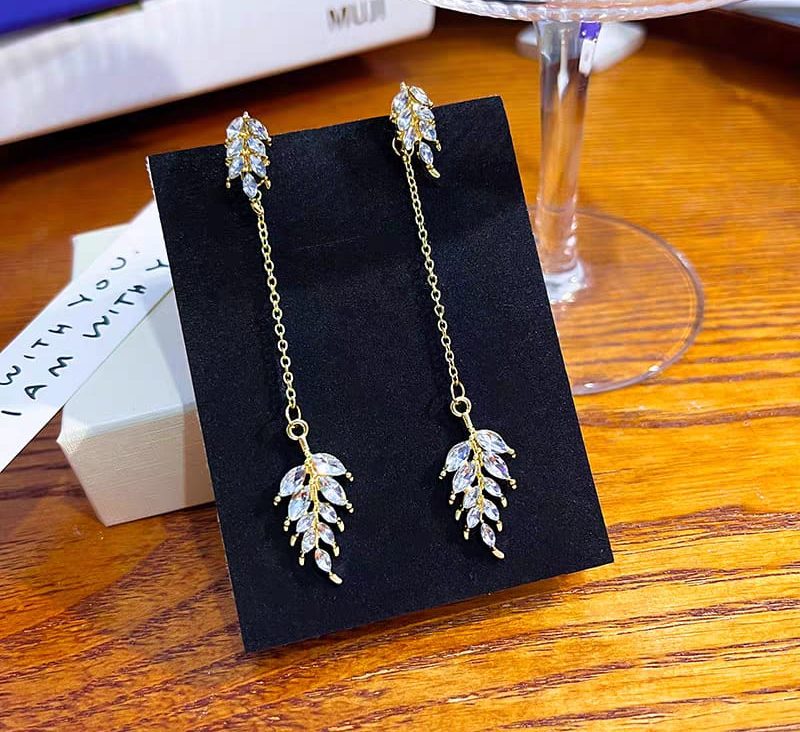 Rhinestone Leaf Decor Earring, Stood Leaf Long Tassels Earring, Pearl Tassels Earring For Women Rhinestone Leaf Decor Earring, Stood Leaf Long Tassels Earring, Pearl Tassels Earring For Women
